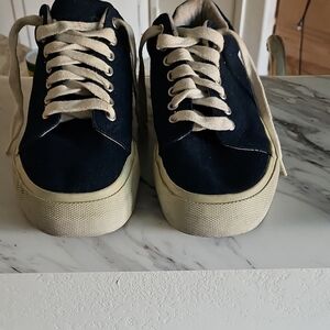 Nomad Dark Blue and Beige Sneakers